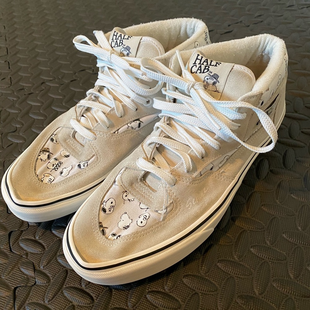 Limited Edition Men's Snoopy Half Cab Shoes